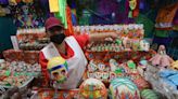 Artesanos del alfeñique en Toluca desean recuperar sus ventas
