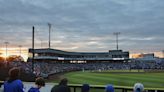 Kentucky gives record crowd reason to keep coming back for SEC baseball stretch run