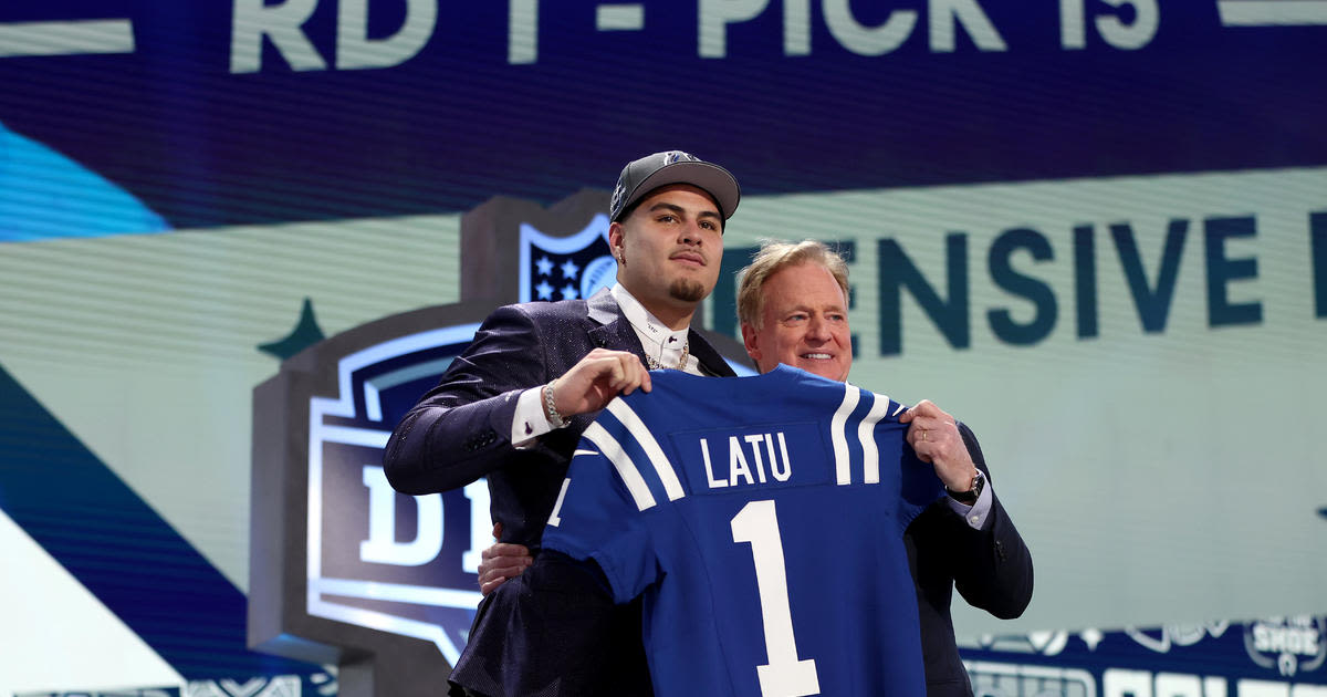 Colts draft Jesuit High School alumni, UCLA edge rusher Laiatu Latu at No. 15