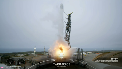 SpaceX Falcon 9 rocket puts climate research project into orbit