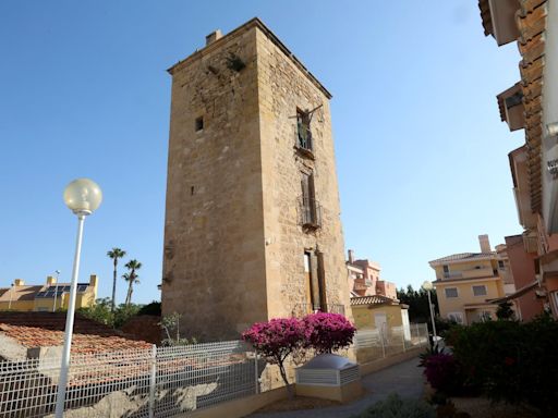 La atalaya medieval antipiratas de la huerta de Alicante se traslada pieza a pieza