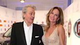 Alain Delon : son ex-compagne Rosalie lui adresse un message d’amour passionné