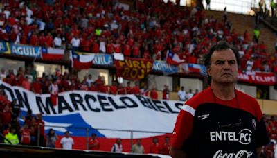 Exjugadores de la Roja revelan secretos del trabajo de Marcelo Bielsa en Chile - La Tercera