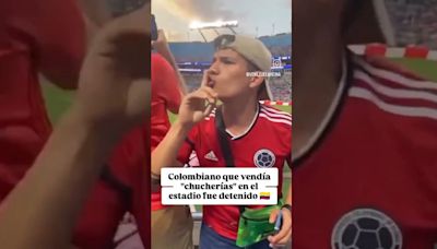 Colombiano es sacado del estadio por vender marihuana