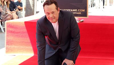 Vince Vaughn Celebrates Walk of Fame Star With Mel Gibson, Family