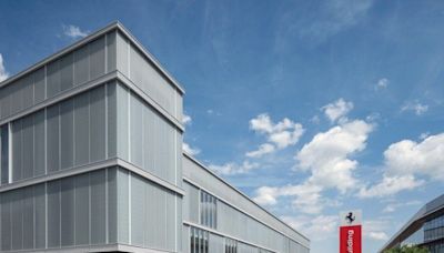 法拉利「全新電動超跑工廠」正式揭幕！3000塊太陽能板發電1.3GWh