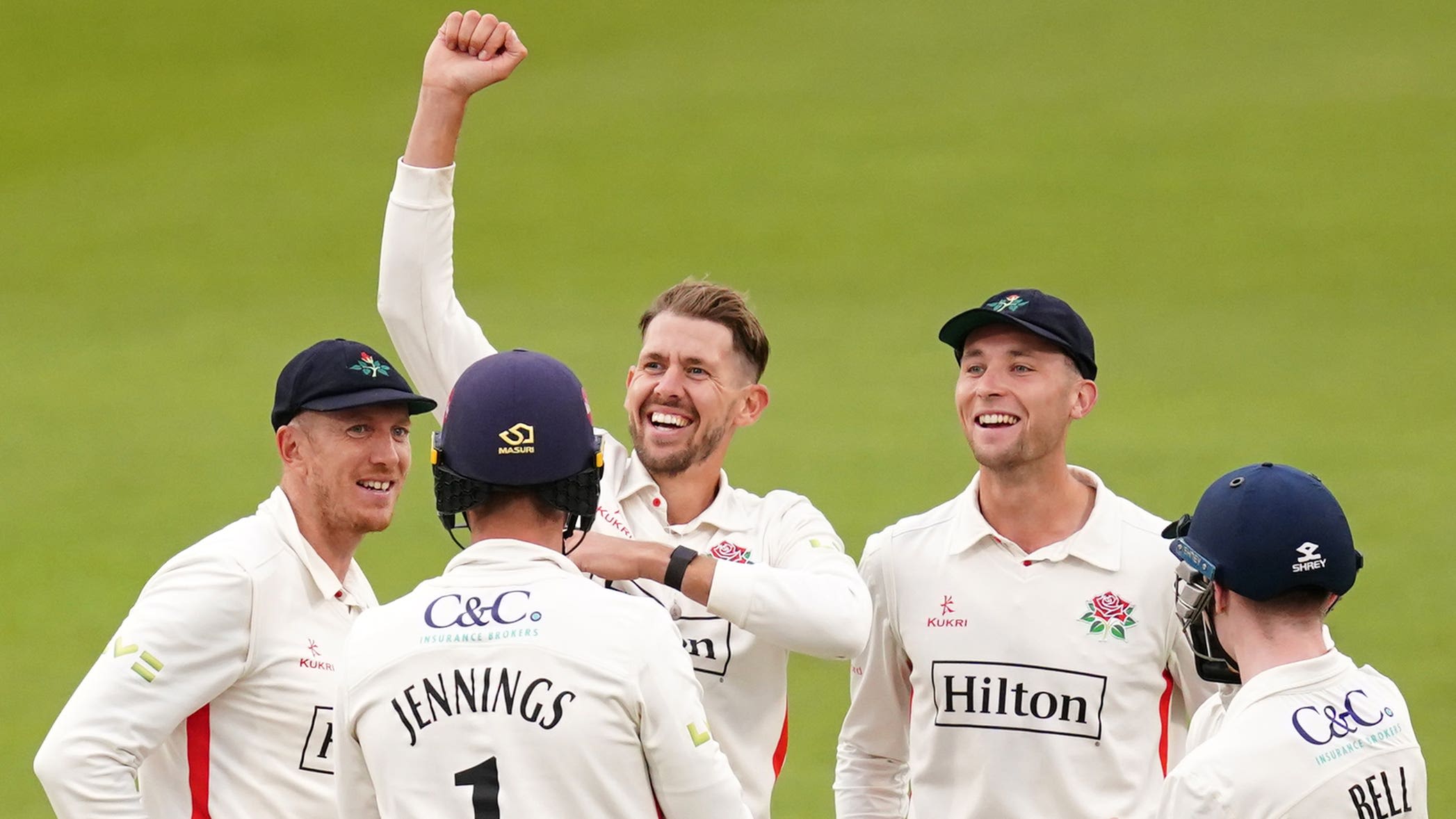 Lancashire restrict Worcestershire to boost County Championship survival hopes