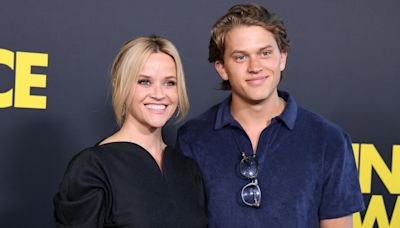 Reese Witherspoon poses on red carpet with son Deacon: What to know about her 3 kids