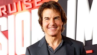 Tom Cruise Pictured With Adopted Children in Rare Resurfaced Photo
