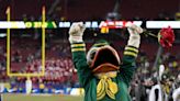 Twitter reaction to Oregon joining the Big Ten Conference as Pac-12 dies