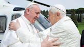 Dos Papas en el Vaticano: a veces más multitud que compañía