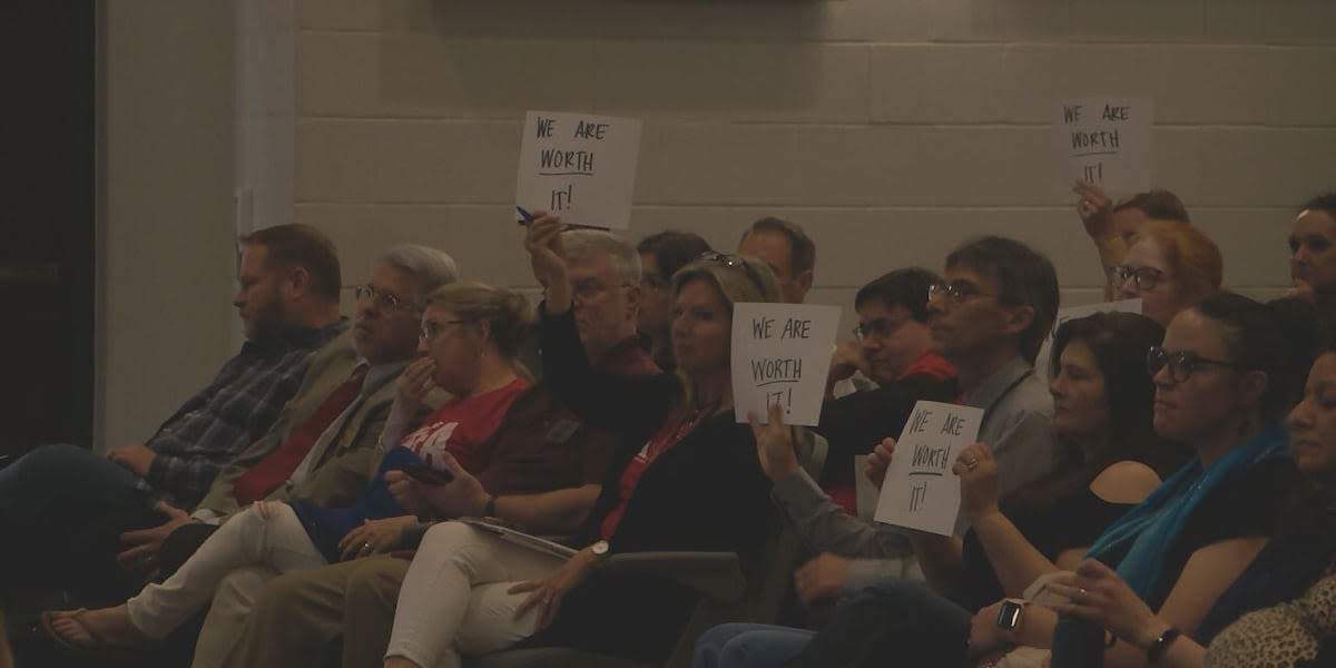 Hart County teachers awaiting decision on potential 1% raise