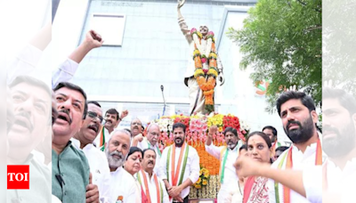 ...Gandhi, Telengana CM Revanth Reddy, and other leaders pay tribute to former Andhra CM, YS Rajashekhar Reddy | India News - Times of India