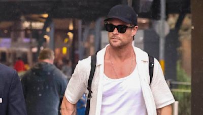 Chris Hemsworth cuts casual figure at Sydney Airport