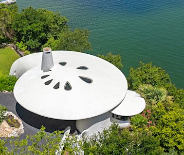 This Funky $2 Million Residence in Texas Was Designed by a Frank Lloyd Wright Protégé