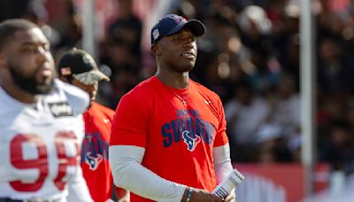 Texans coach DeMeco Ryans hosts youth group at start of training camp