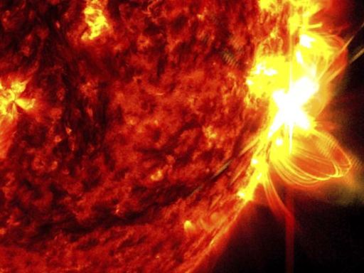 讓全球極光罕見大爆發 科學家找到疑似太陽磁場起源