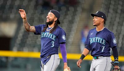 Mariners put leadoff-hitting SS J.P. Crawford on the 10-day IL with oblique strain