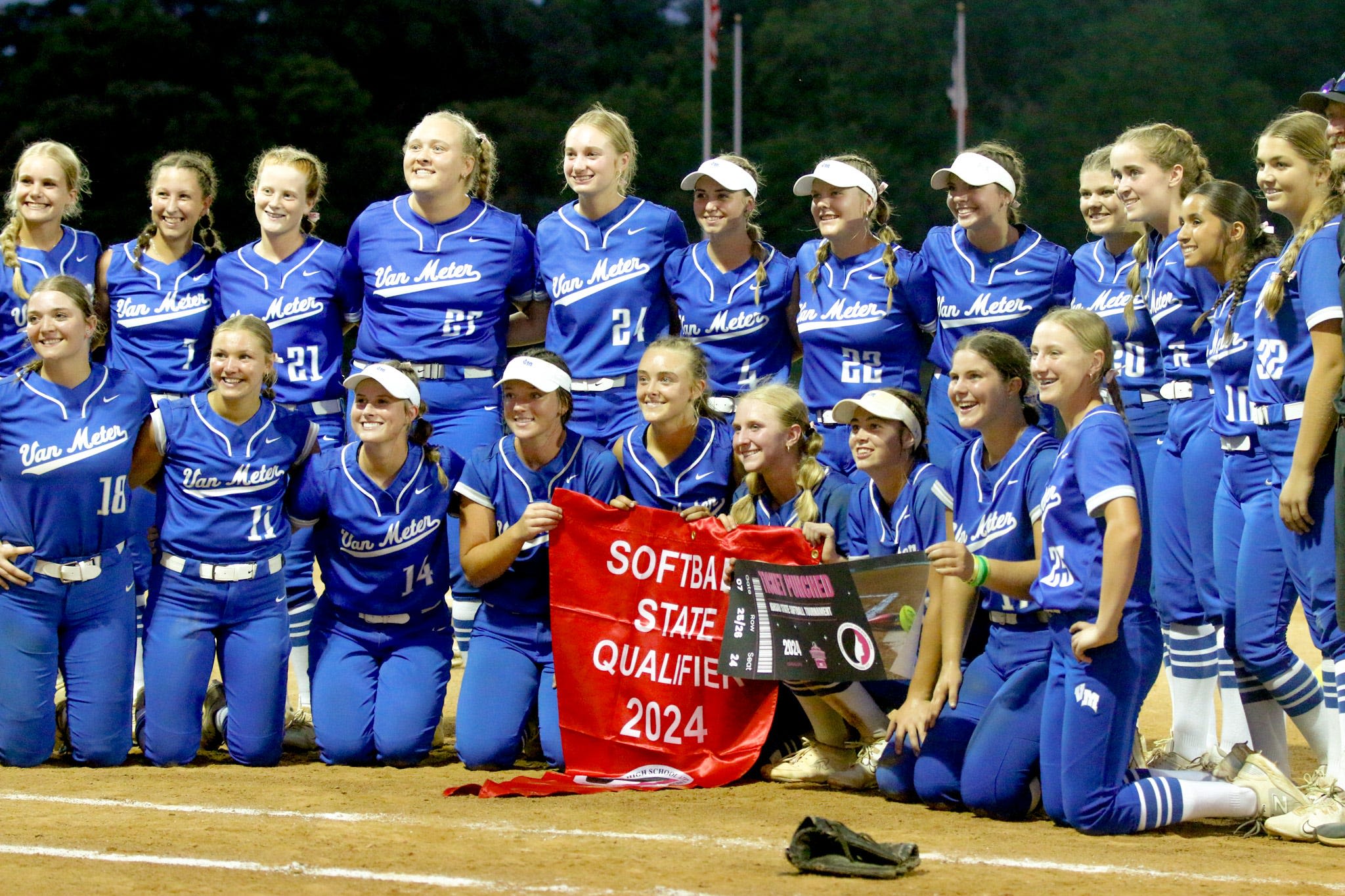 Van Meter softball hits milestone win, baseball falls to Chariton