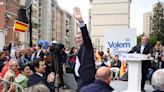 Feijóo asume el discurso de Vox en Cataluña: “Pido el voto a los que no admiten que la inmigración ilegal ocupe nuestros domicilios”