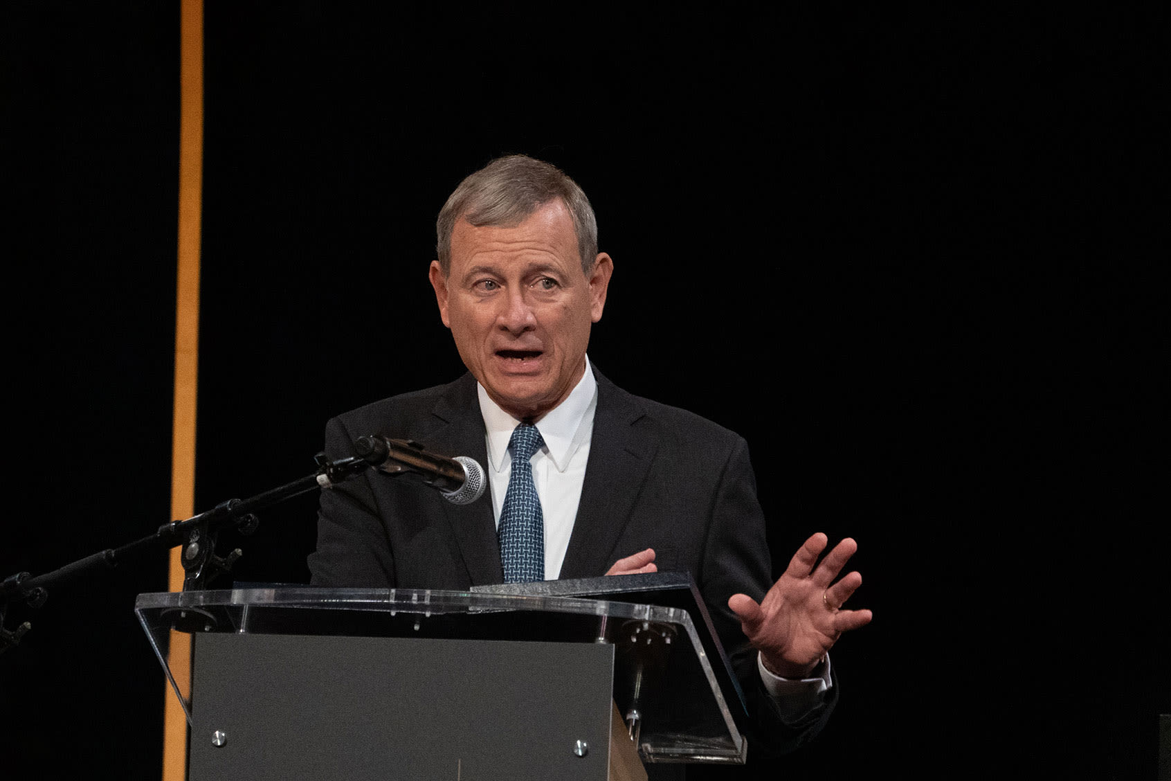 Chief Justice John Roberts says it would be "inadvisable" to meet with senators about Alito