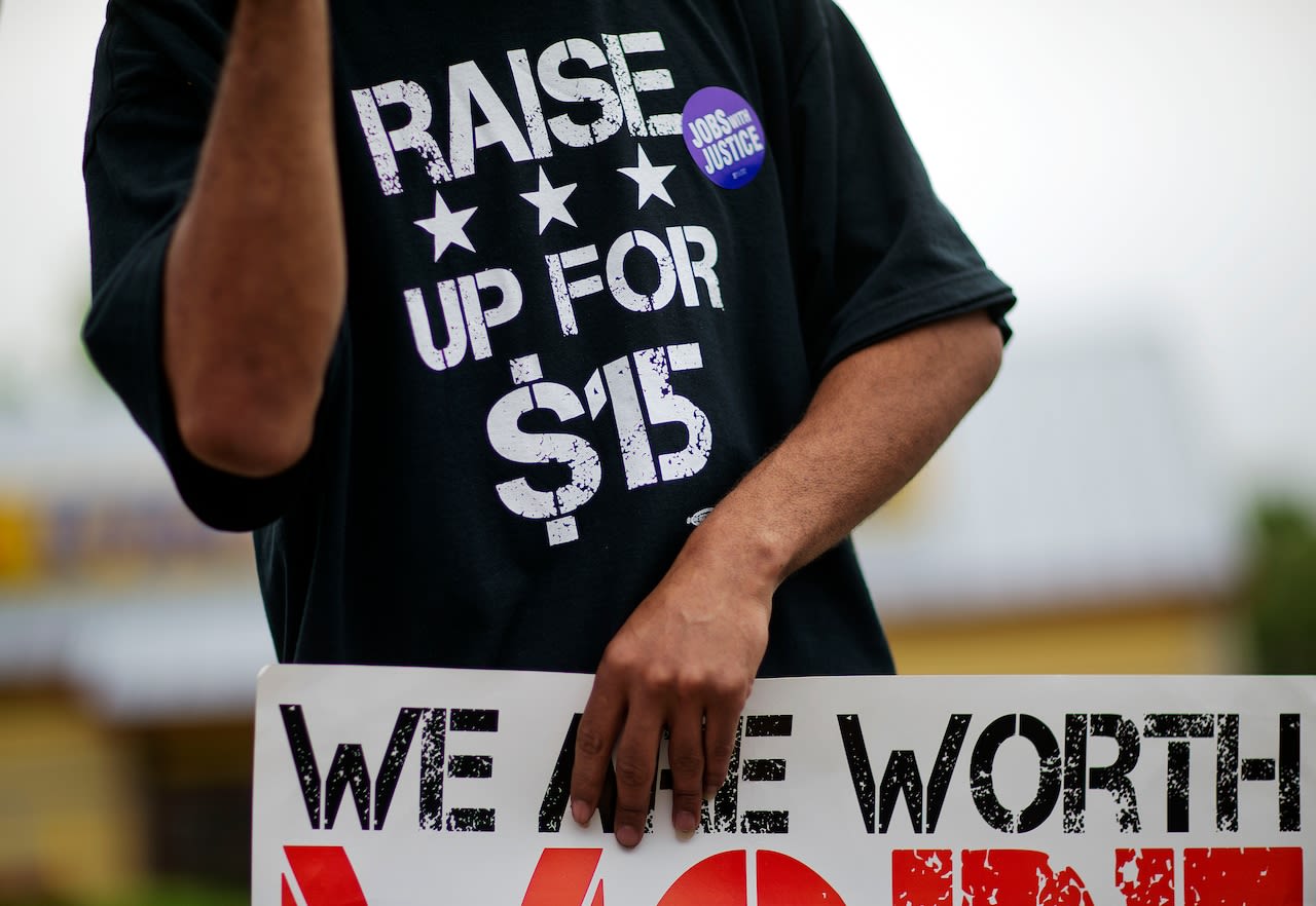 With $15 minimum wage referendum looming, an Ohio Senate Republican offers a compromise