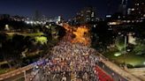 Manifestantes protestan contra Netanyahu y piden la liberación de los rehenes nueve meses después del ataque - La Tercera