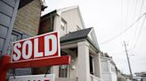 Sales of Previously Owned US Homes Rise by Most in Nearly a Year