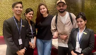 Anushka Sharma and Virat Kohli pose with airport staff before leaving for New York, picture goes viral - Times of India