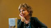 Isabel Allende: "Los libros me protegieron como un escudo en mi infancia"