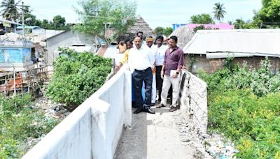 Collector orders repair of damaged footbridge in Thirumanjanaveedhi