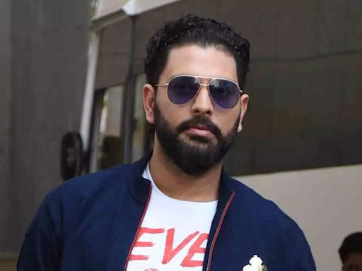 Yuvraj Singh reveals hilarious 'untold' story from 2007/08 Border-Gavaskar series: 'I had to wear actress girlfriend's pink slip-ons...' | Off the field News - Times of India