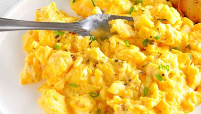 How To Cook Perfect Scrambled Eggs, According to a Short Order Cook