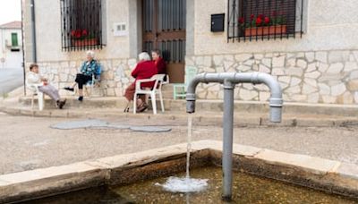 El pulso de los vecinos por las aguas del valle del Jamuz contra la embotelladora proyectada por Bezoya