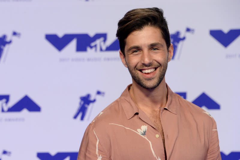 Josh Peck to headline cooking competition series for Roku