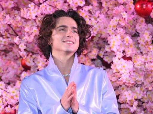 A Complete Unknown: First Footage of Timothée Chalamet Singing