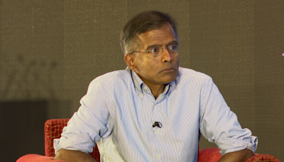 Disagree with Hindenburg charges on SEBI, can't blame regulators for delaying decision, says Aswath Damodaran - ET BFSI