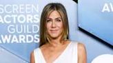 Jennifer Aniston Applauded for Showing Off Natural Gray Hair