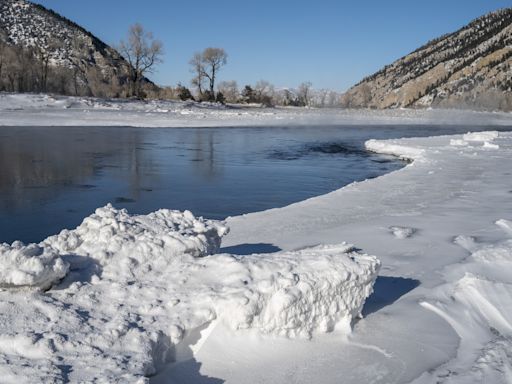 Winter storm warning for two states as 15 inches of snow forecast