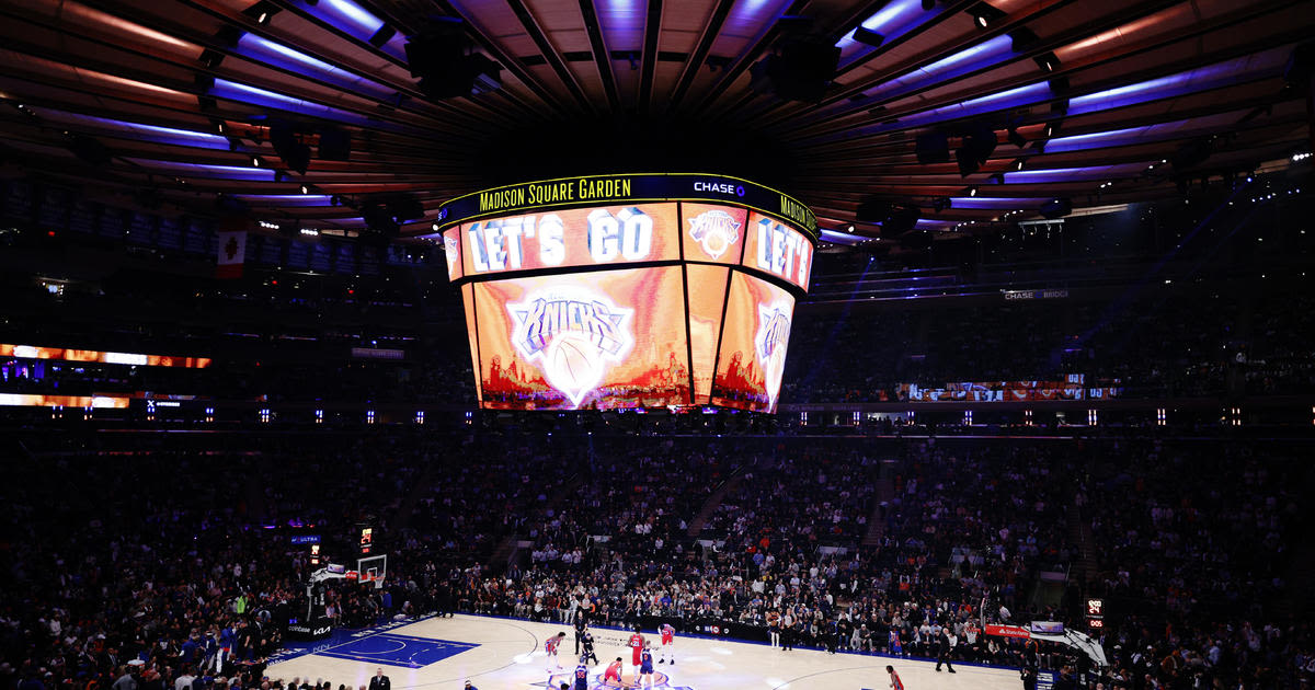 NY Knicks, NY Rangers playoff tickets are hot on StubHub. Here's how much they cost.