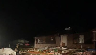 Tornado causes extensive damage to Oklahoma town and 1 death as powerful storms hit central US - Boston News, Weather, Sports | WHDH 7News