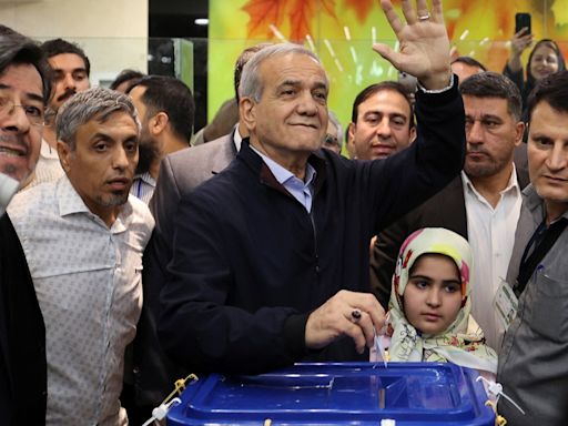 伊朗大選：佩澤什基安當選稱向所有人伸友誼之手 習近平普京祝賀