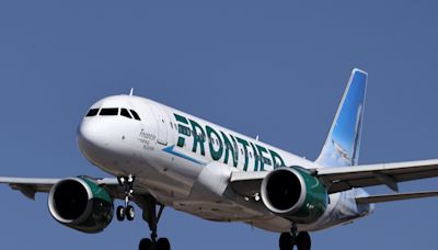 Frontier Airlines pilot arrested moments before takeoff