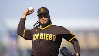 Former Padres Reliever Signs With AL Contender Full of Ex-Padres