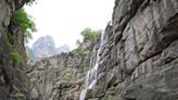 官方承認中國最高瀑布由水管放水 網友熱議