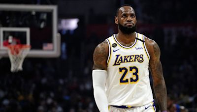 LeBron James Urged To Leave Lakers And Join 76ers