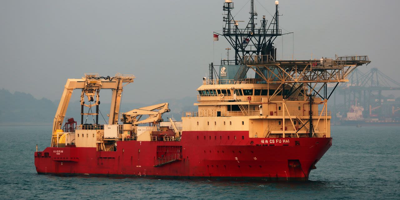 U.S. Fears Undersea Cables Are Vulnerable to Espionage From Chinese Repair Ships