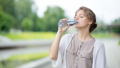 夏季「水喝太少」恐致4疾病 泌尿醫示警：腎臟首當其衝