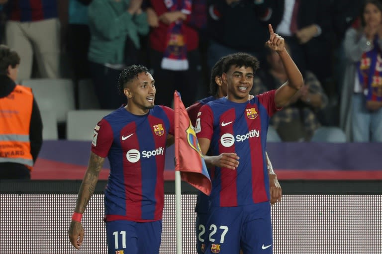 Barcelona beat Real Sociedad to move second