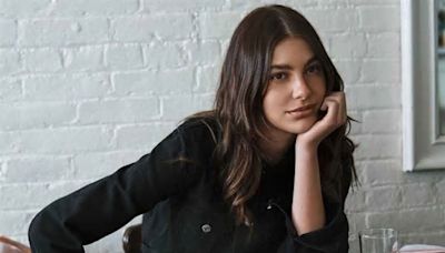 Camila Morrone volto della nuova collezione denim di Calvin Klein